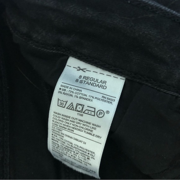 Old Navy Jeans - Picture 3 of 6